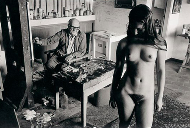 Luis Alfredo López Méndez. En el taller del Artista en Prados del Este Caracas. 1974. Fotografía de Paolo Gasparini. Archivo Fotografía Urbana.