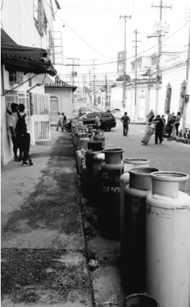 Cuando llega el gas al barrio, por Victorino Muñoz