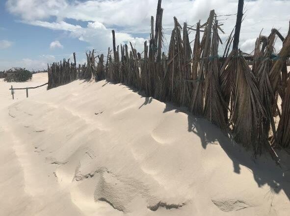 Agua y arena, por Jean Noël Hardy
