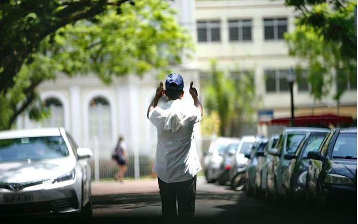 Seu lugar,<br/> por Alfredo Behrens