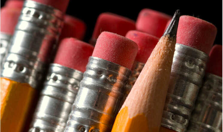 Un lápiz,<br/> por Victorino Muñoz