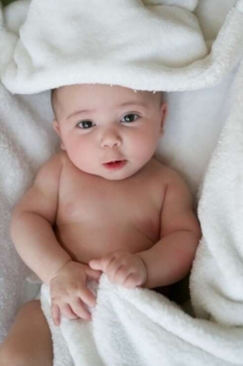 Fé diante do incógnito,<br/> por Alfredo Behrens 1 Bebe recien nacido atril press