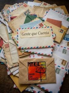 Cartas a la gente que cuenta 4/10 1 Cartas a la gente que cuenta Atril.press