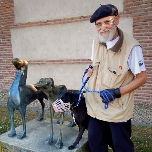 Jorge Raventós y su perro Bastián.
Foto: Esteban Perdomo