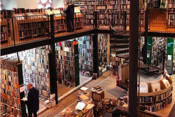 Leakey's Bookshop en Inverness, Escocia